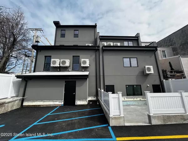 Staten Island, NY 10305,1230 Bay ST