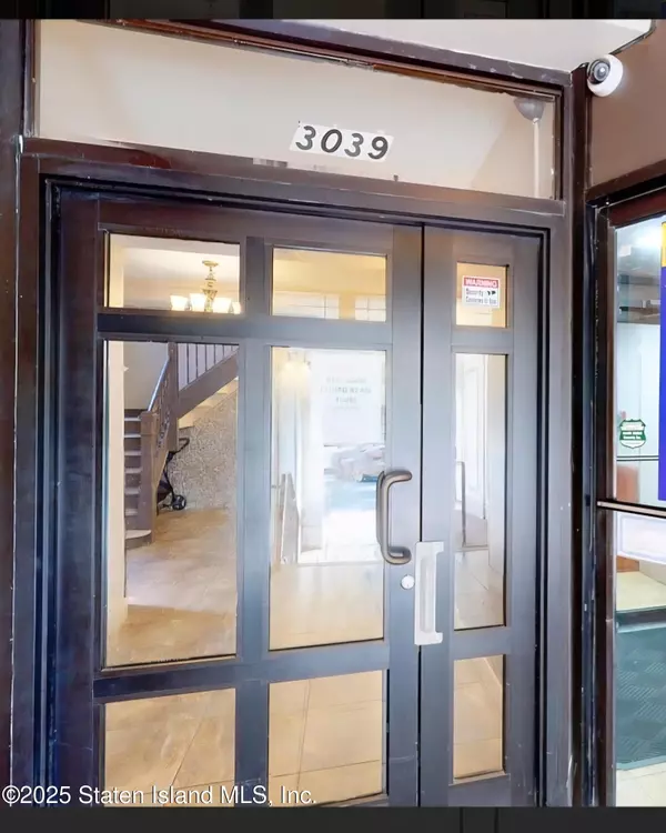 Brooklyn, NY 11235,3039 Ocean Pkwy ##D5