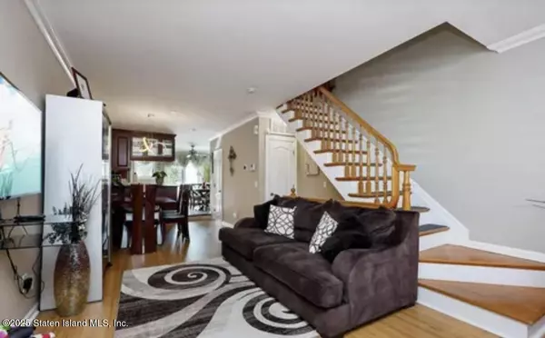 Staten Island, NY 10314,18 Calvanico LN