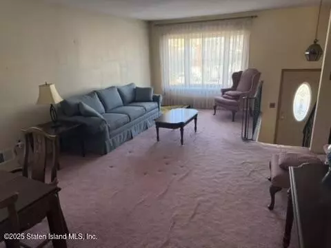 Staten Island, NY 10312,89 Kenmore ST