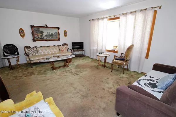 Staten Island, NY 10305,785 Hylan BLVD