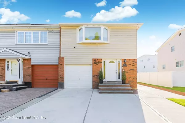 998 Arthur Kill Road RD, Staten Island, NY 10312
