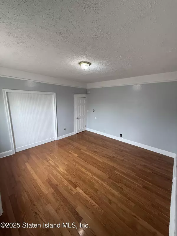 Staten Island, NY 10304,335 Clifton AVE