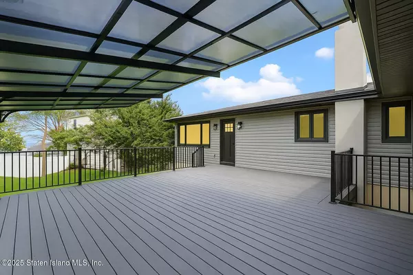 Staten Island, NY 10304,113 Longview Rd