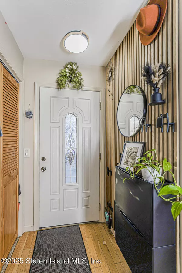 Staten Island, NY 10314,5 Belmar Dr. East