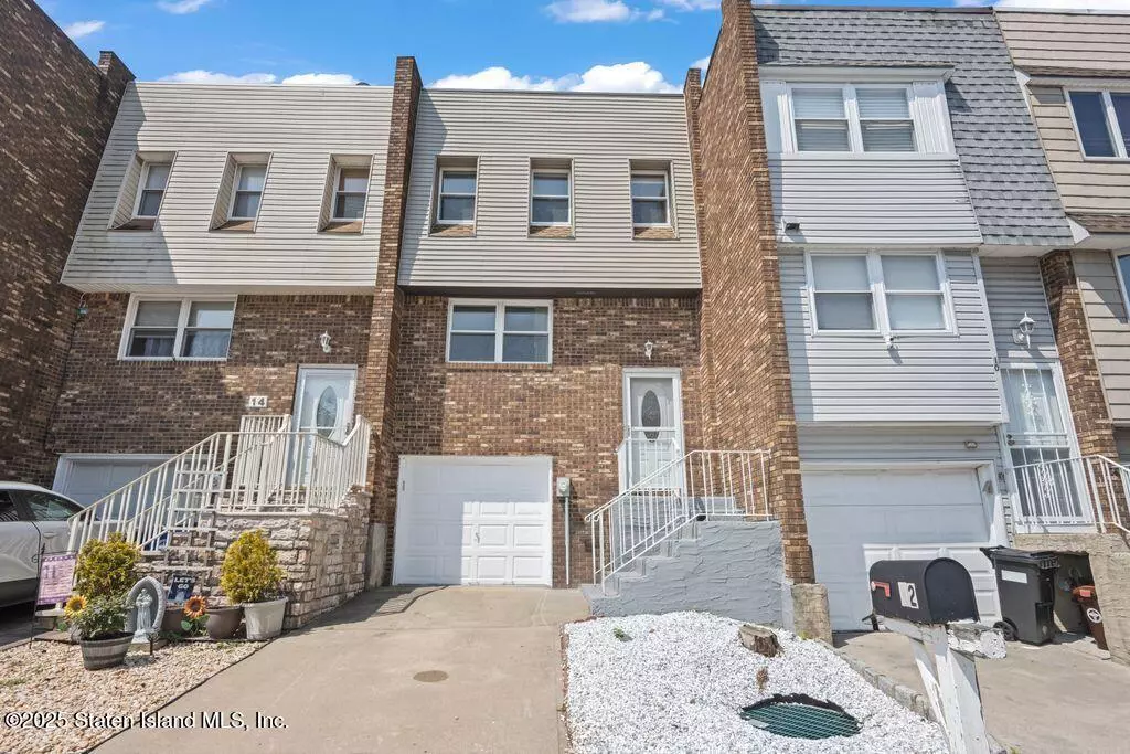 Staten Island, NY 10312,12 Yucca DR