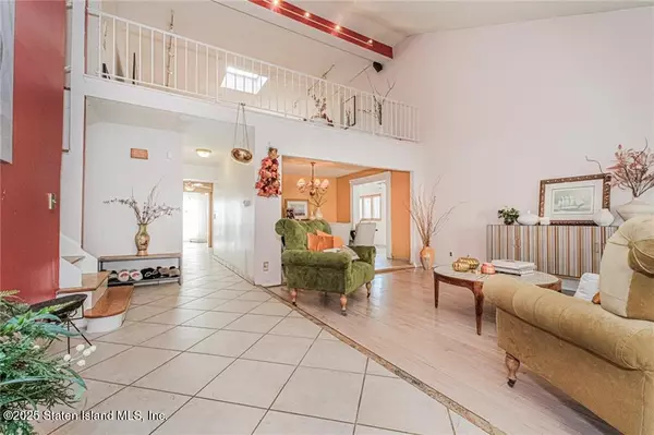 Staten Island, NY 10306,420 Stobe AVE