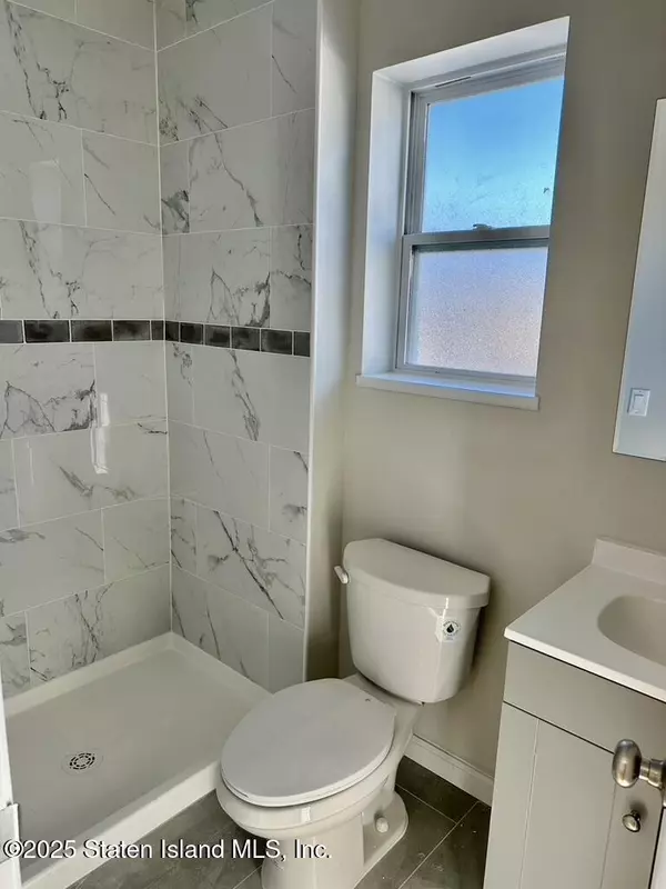 Staten Island, NY 10305,65 Prescott AVE ##2fl