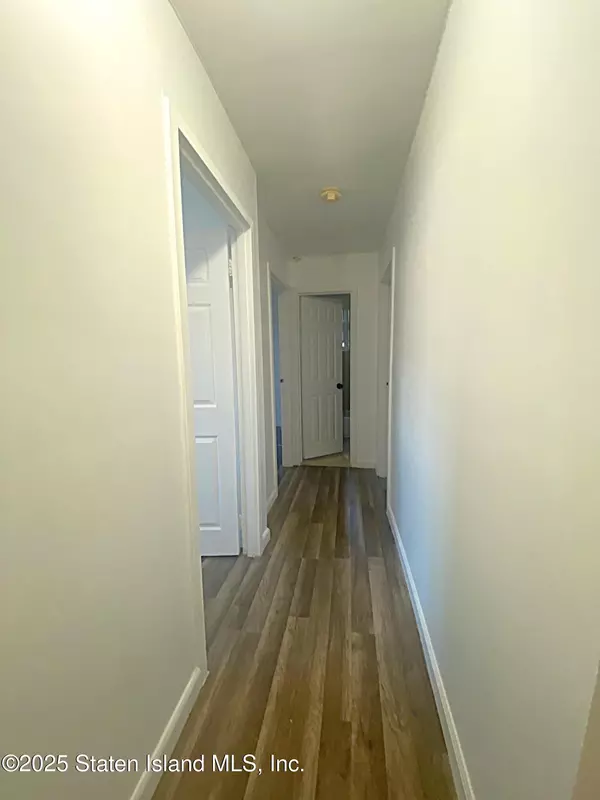 Staten Island, NY 10305,394 Maryland AVE #2a