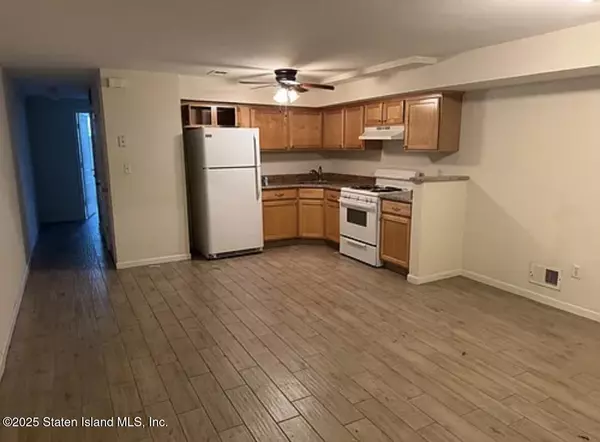 Staten Island, NY 10305,647 Tompkins AVE #1