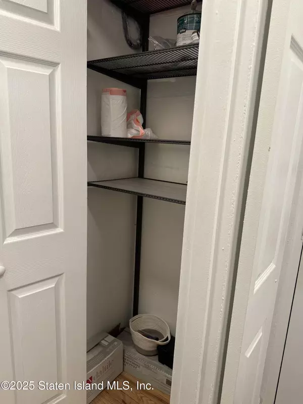 Staten Island, NY 10301,36 Hamilton AVE #2s