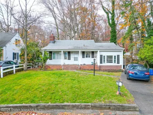 267 Edinboro RD, Staten Island, NY 10306