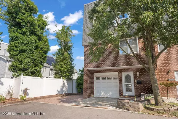 Staten Island, NY 10308,14 Yacht Club Cove ST