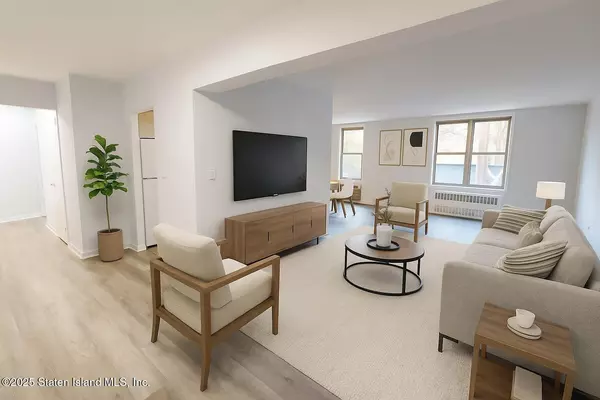 Staten Island, NY 10304,55 Austin PL #Y2