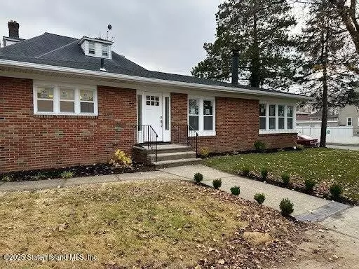 2 Livingston CT, Staten Island, NY 10310