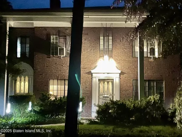 Staten Island, NY 10301,58-62 University PL