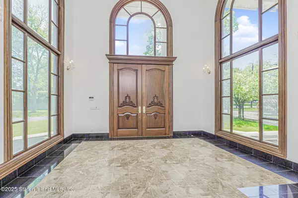 Staten Island, NY 10301,289 Ocean TER