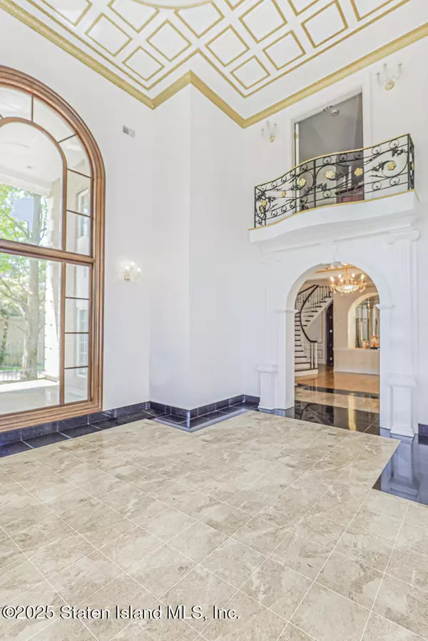 Staten Island, NY 10301,289 Ocean TER