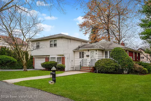 Staten Island, NY 10301,35 Shawnee ST