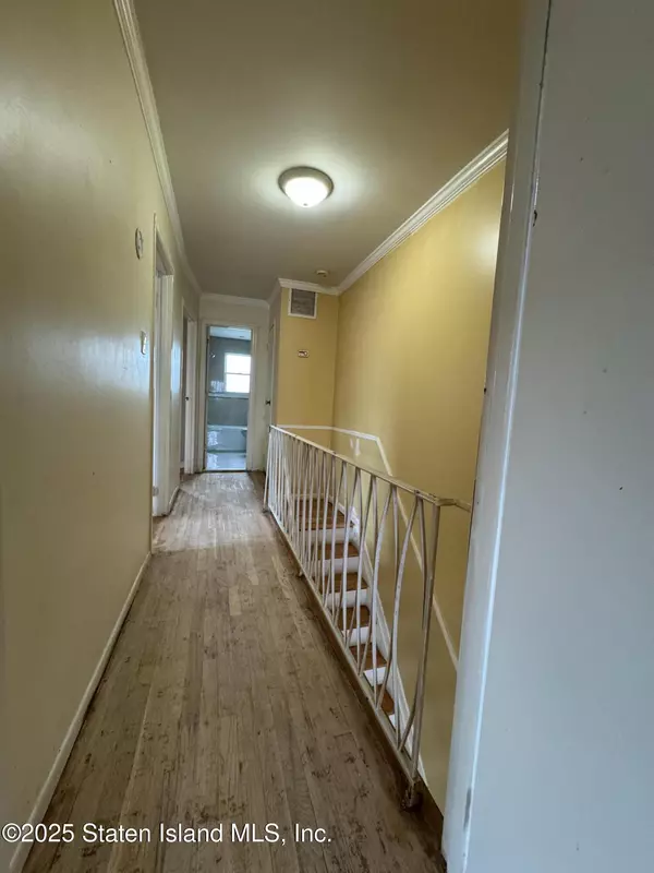 Staten Island, NY 10314,317 Hillman AVE