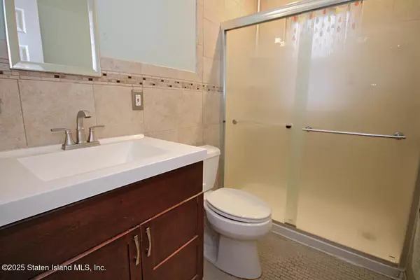 Staten Island, NY 10305,9 New LN