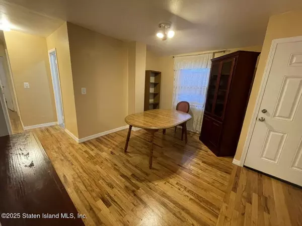 Staten Island, NY 10314,2272 Victory BLVD