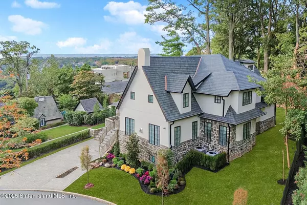 Staten Island, NY 10304,91 West Entry RD