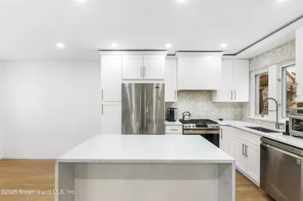 Staten Island, NY 10310,65 Floyd ST