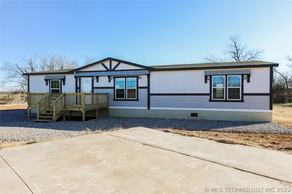 4745 County Line AVE, Blanchard, OK 73010