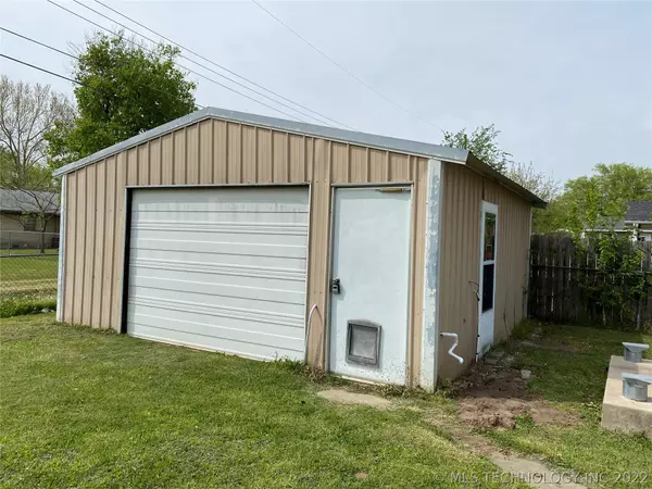 811 N Elm, Stratford, OK 74872