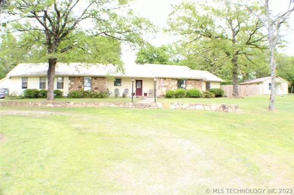 15906 S 125th ST E, Webber Falls, OK 74470