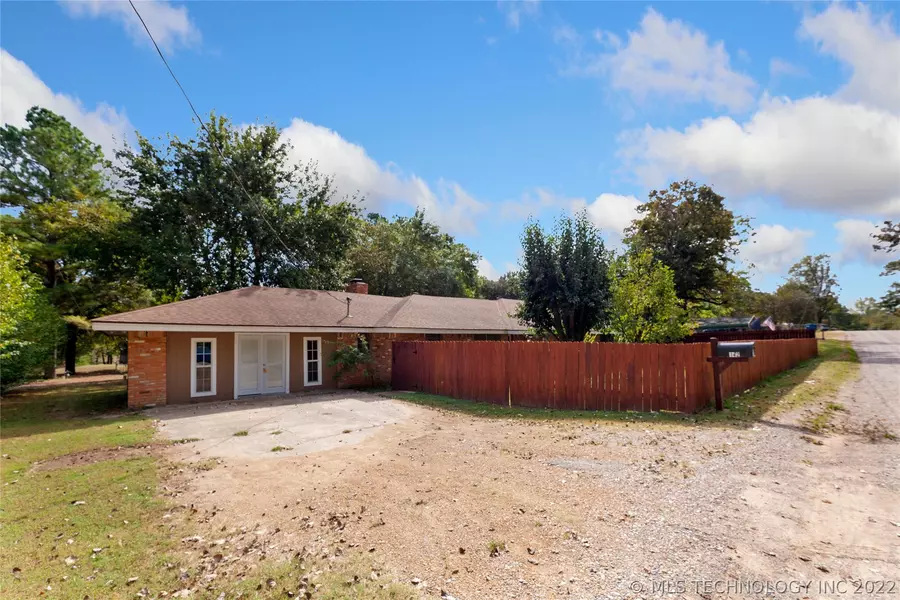 142 Cardinal LN, Colbert, OK 74733