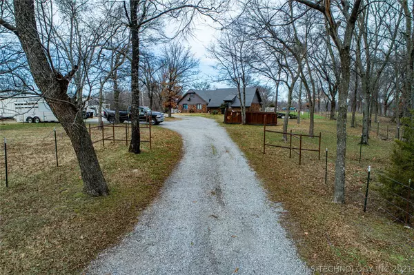 Chouteau, OK 74337,30641 E 660 RD