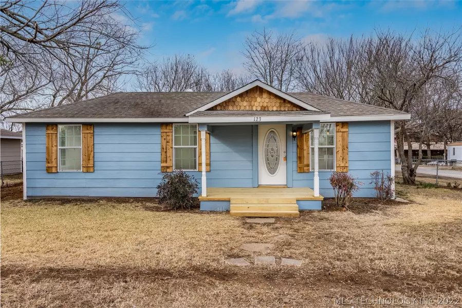 205 N Davidson, Colbert, OK 74733
