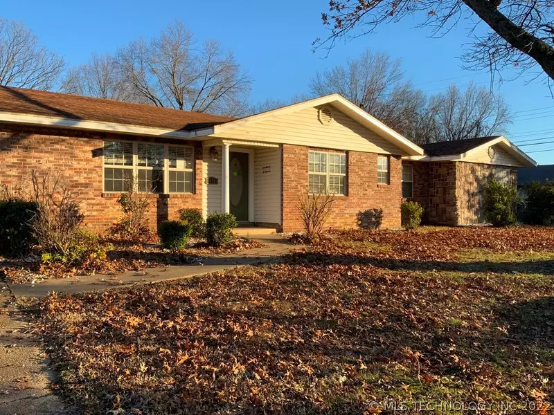 414 S Cherry ST, Sallisaw, OK 74955