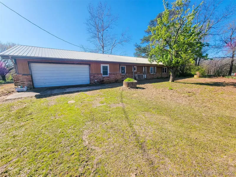 820 S Woodside, Caddo, OK 74729