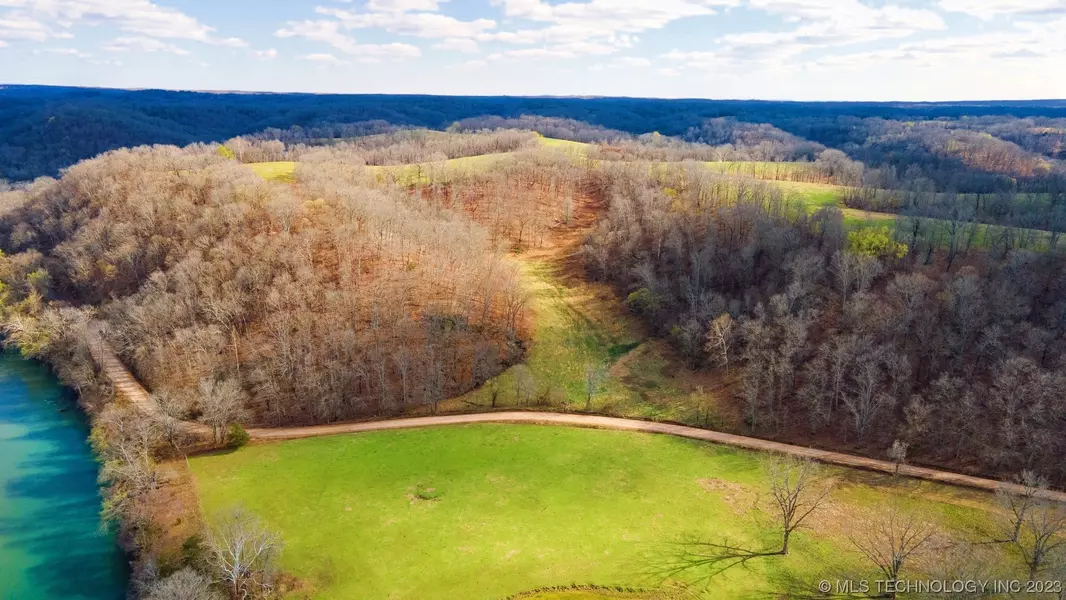 5242 N 595 RD, Proctor, OK 74457