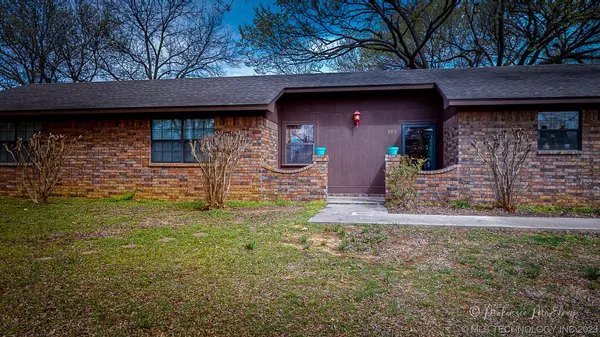 Marietta, OK 73448,306 W Mill ST