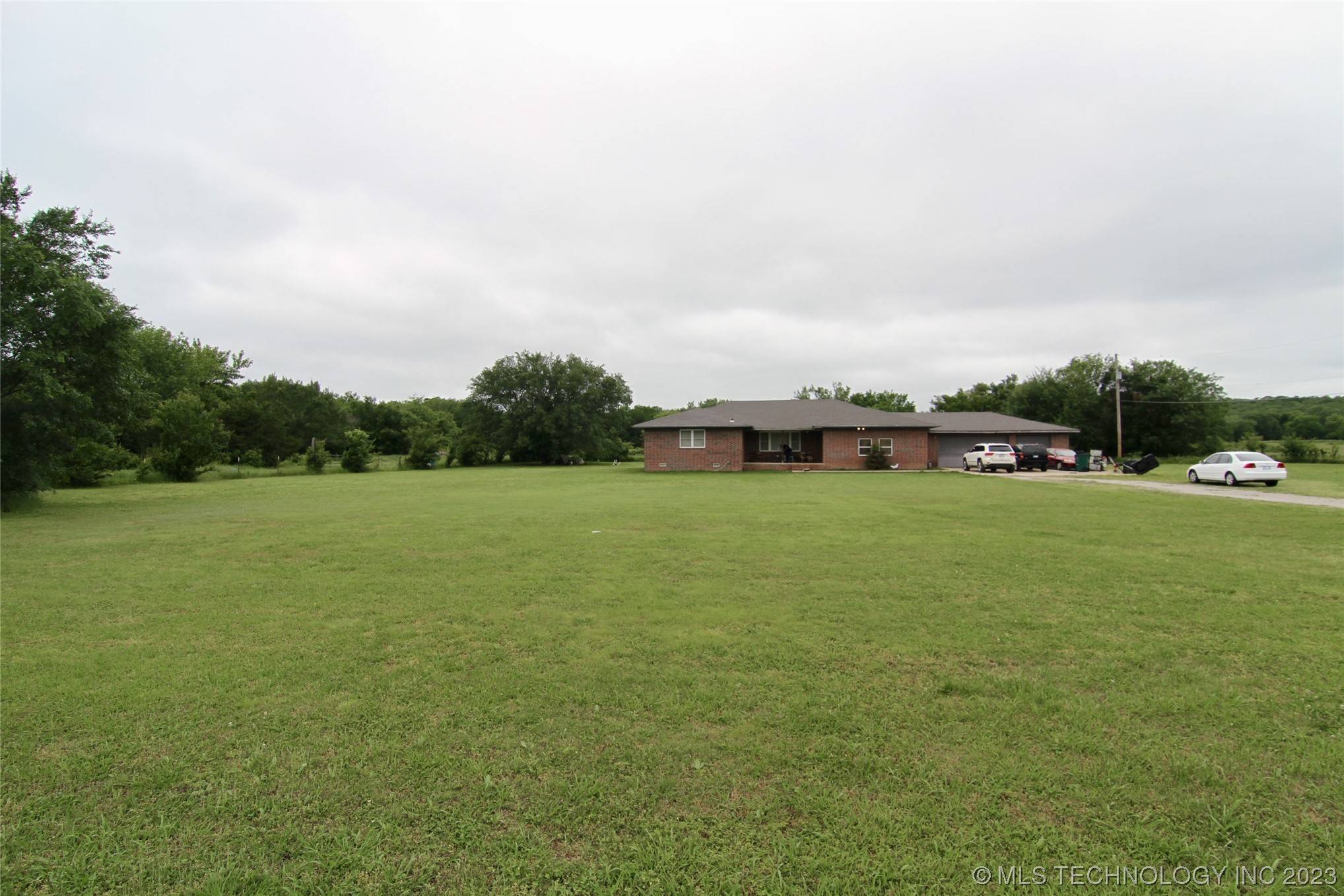 6000 N Osage DR, Tulsa, OK 74126
