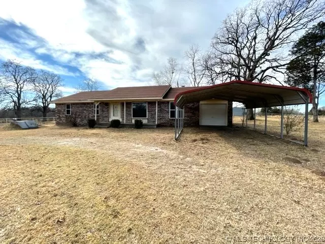 100 SW 141 HWY, Gans, OK 74936