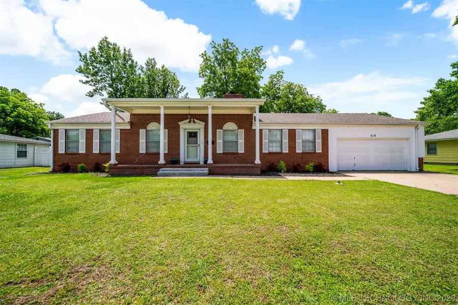 318 SE 7th PL, Pryor, OK 74361