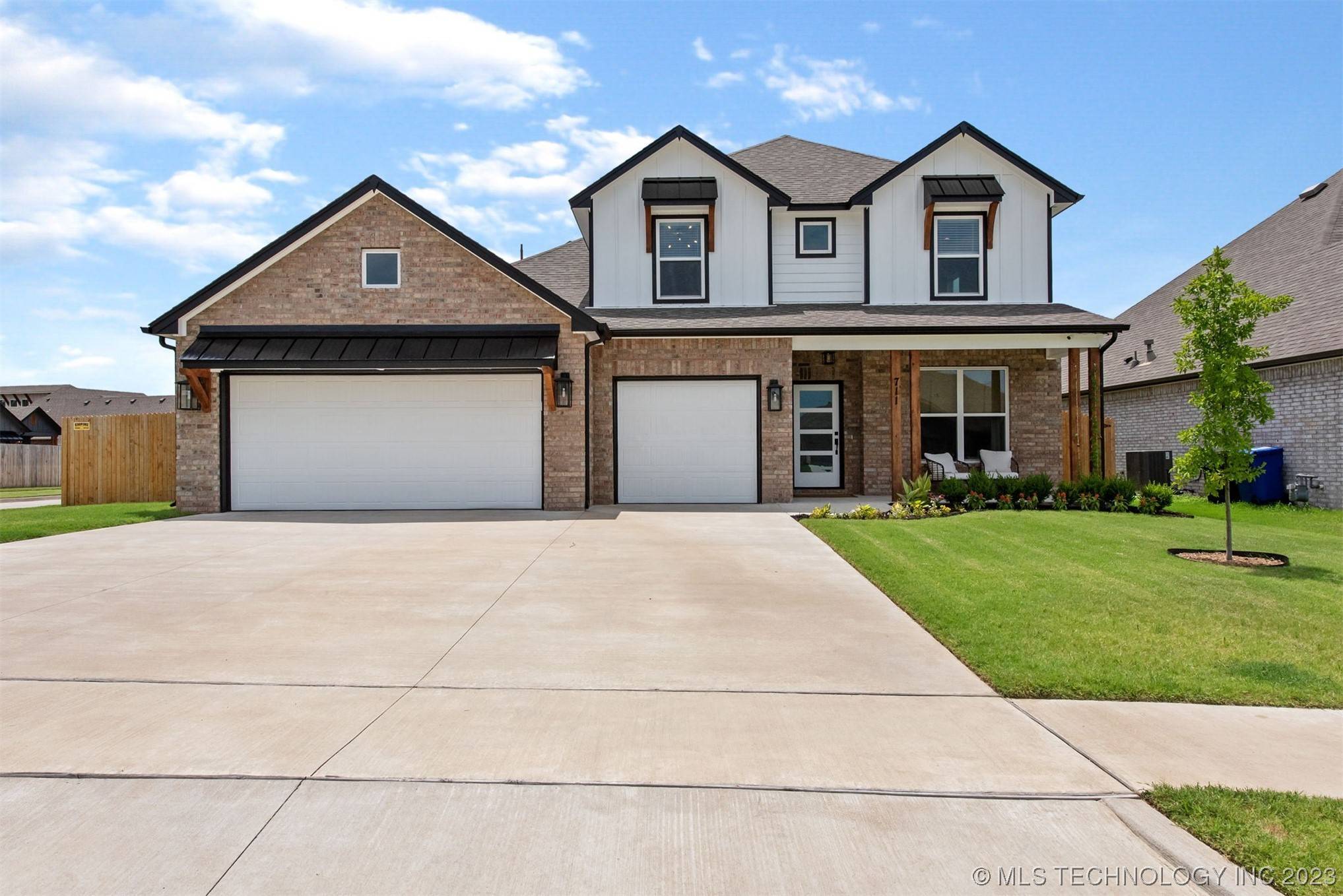 Broken Arrow, OK 74012,711 E Edgewater PL