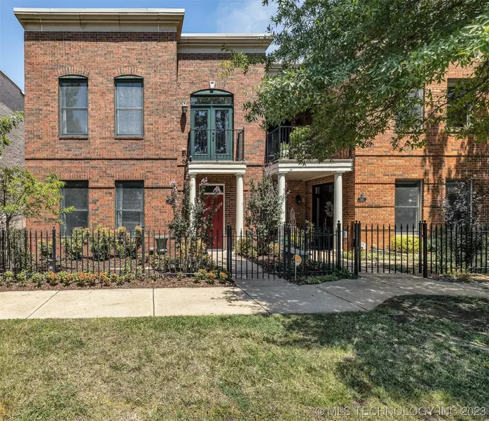 1117 E 8th ST, Tulsa, OK 74120