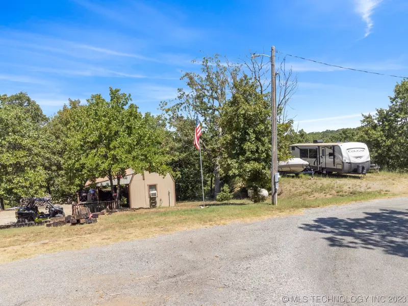 383 Hickory St Arrowhead Estate 3, Canadian, OK 74425