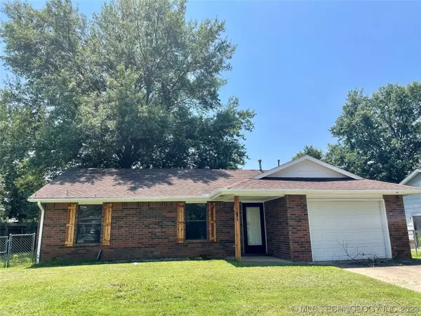 1003 E Maple ST, Fort Gibson, OK 74434