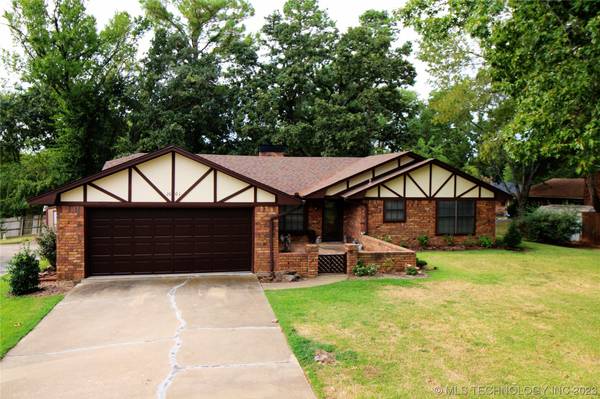 1001 Gail Farrell,  Durant,  OK 74701