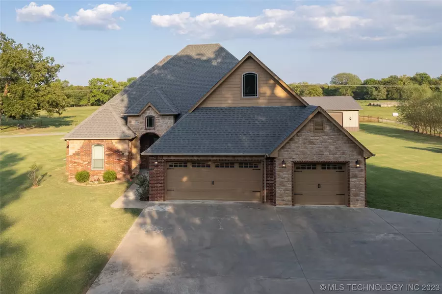 162 N 2 Mile RD, Fort Gibson, OK 74434