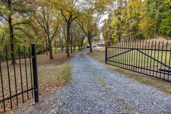 Fort Gibson, OK 74434,24445 N 7 Mile RD