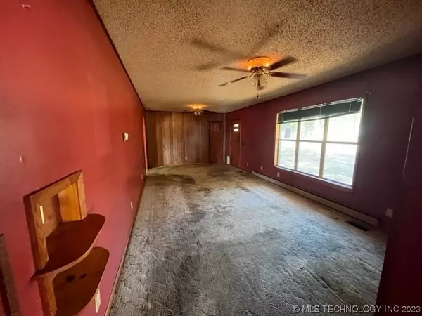 Wister, OK 74966,405 Bayless ST