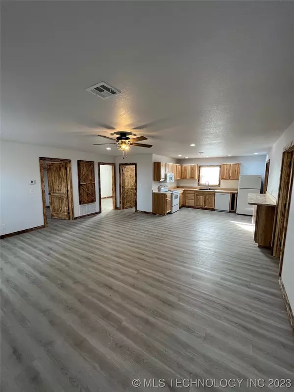 Adair, OK 74330,401 S Grace ST